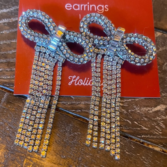 NEW Set of Two Rhinestone Earrings - Picture 4 of 14